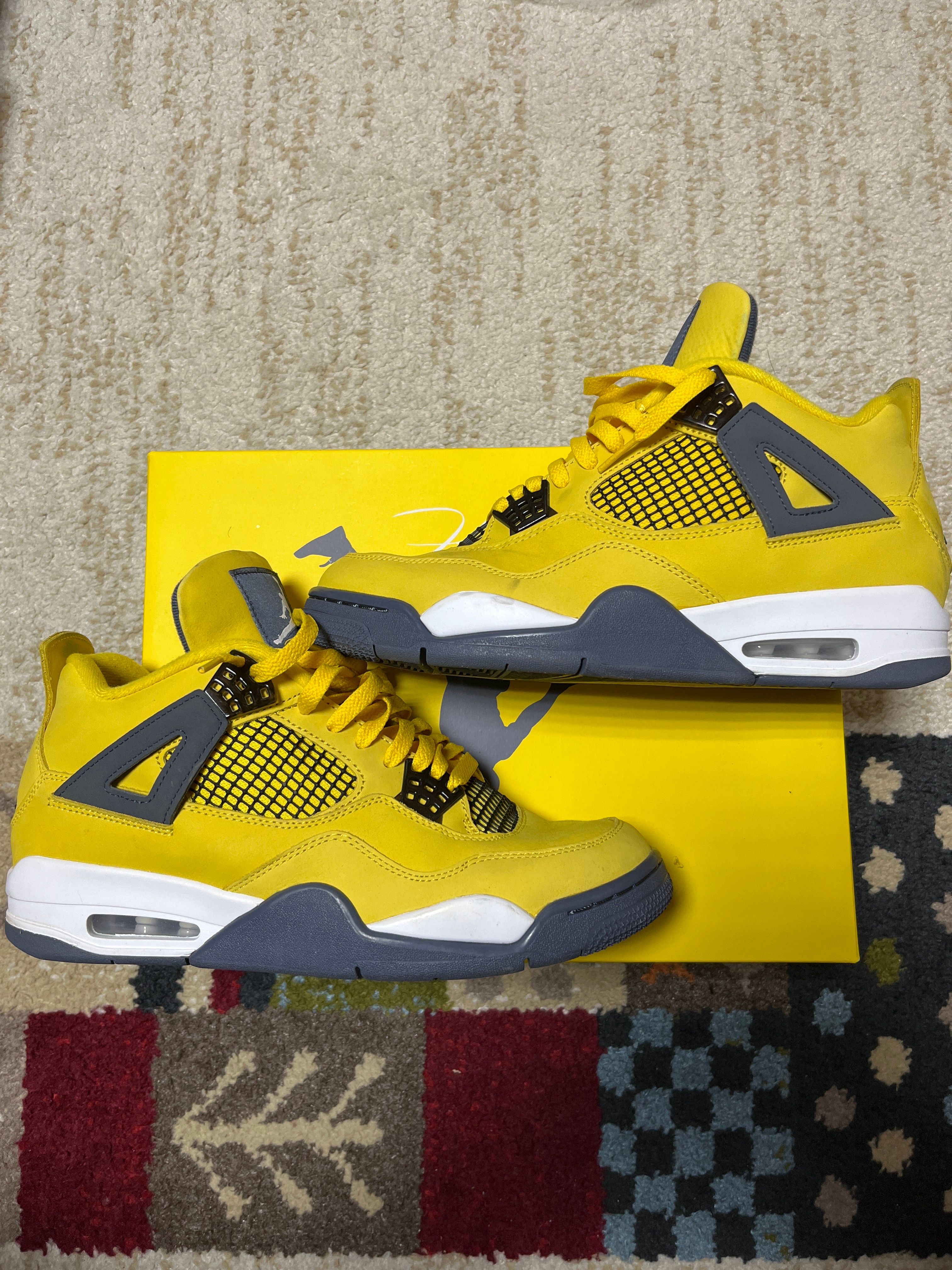 Nike Air Jordan 4 "Tour Yellow"