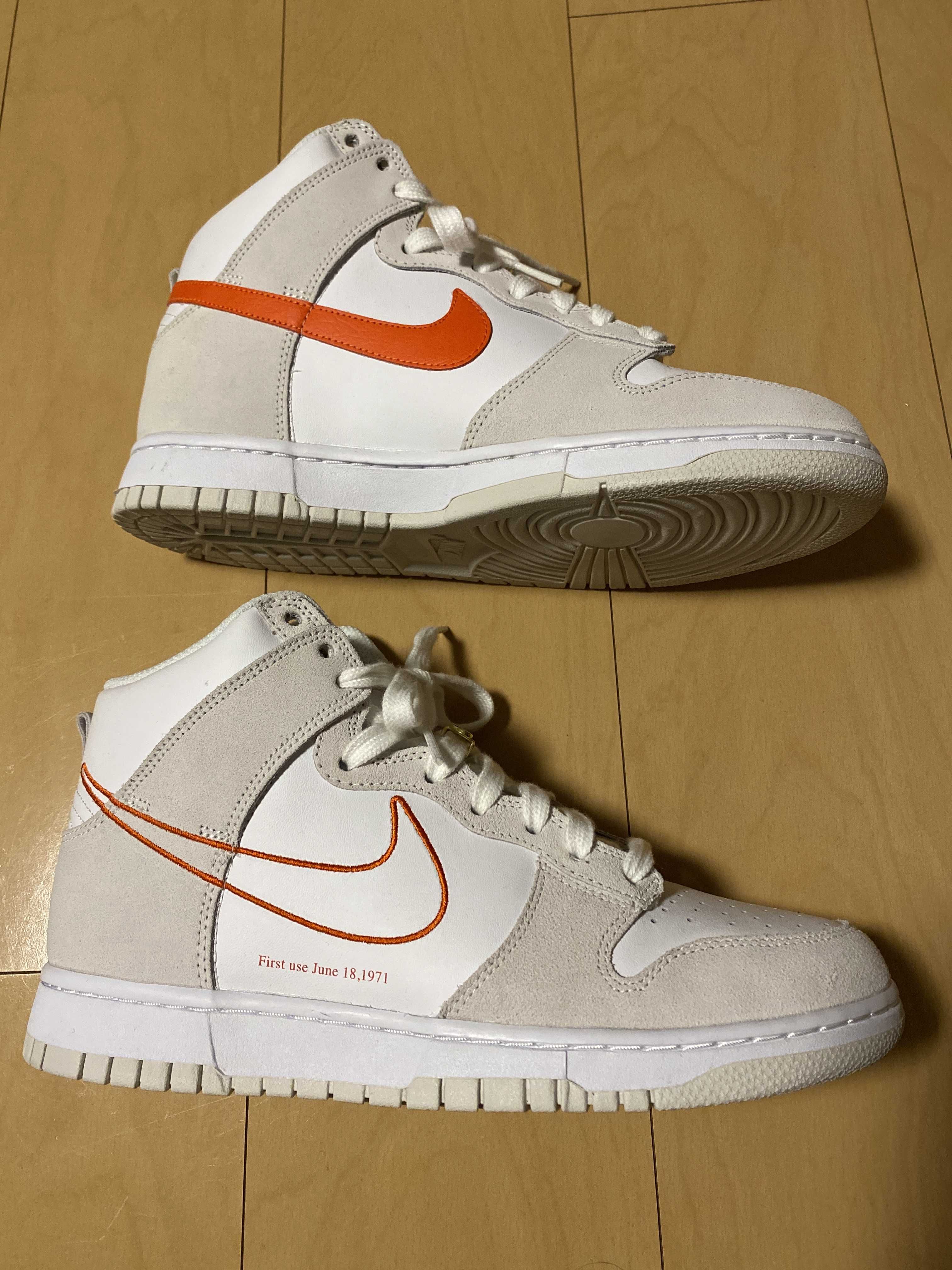 NIKE Women's DUNK HIGH SE FIRST USE "WHITE/ORANGE"