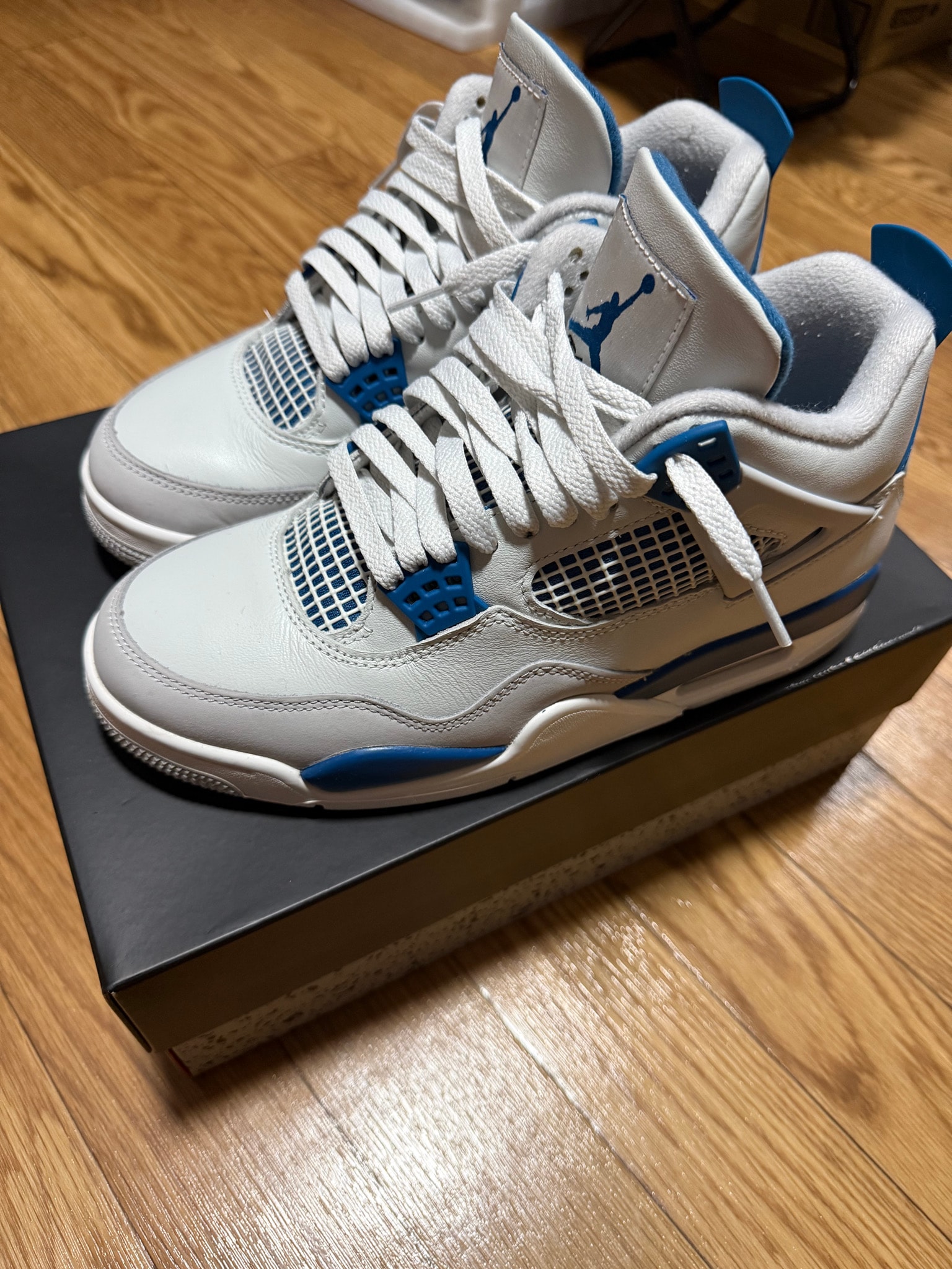 Nike Air Jordan 4 Retro "Industrial Blue"