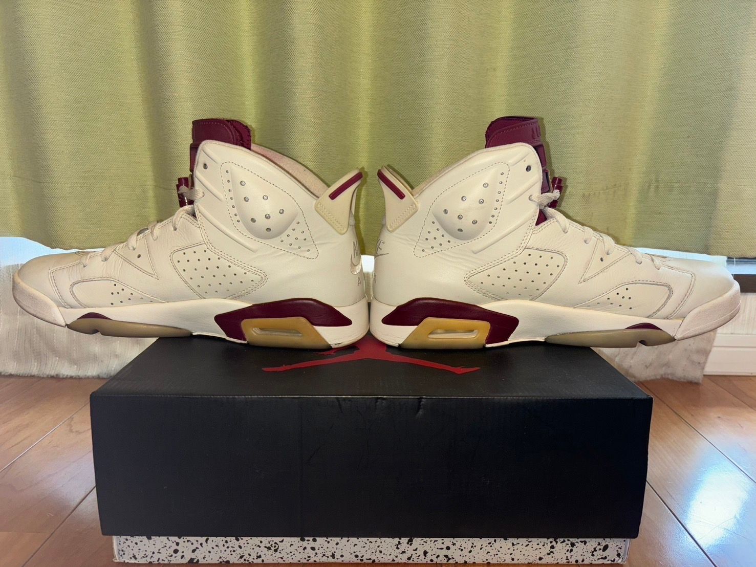 Nike Air Jordan 6 Retro "Maroon" (2015)