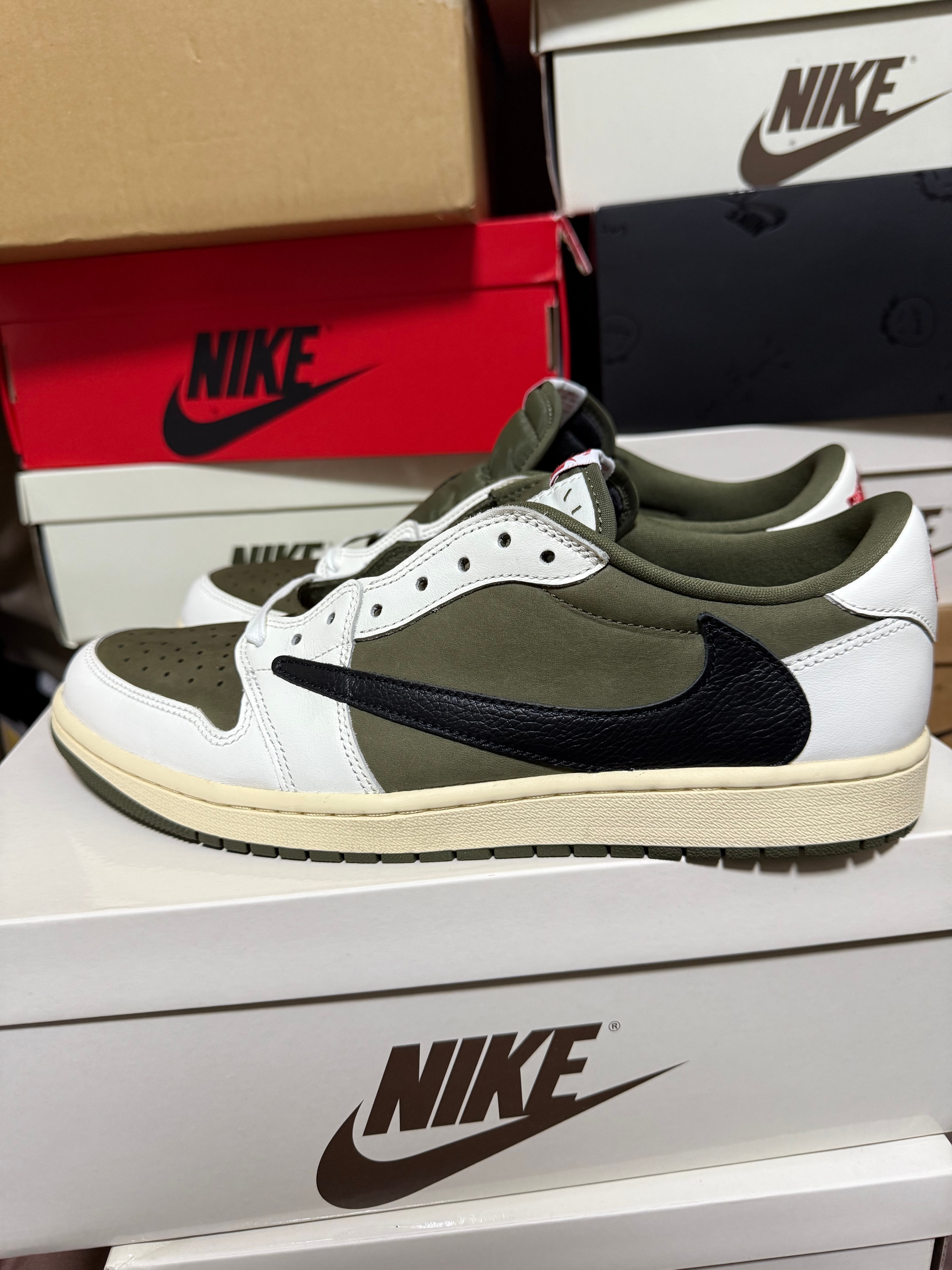Travis Scott × Nike Air Jordan 1 Low OG SP "Reverse Olive"