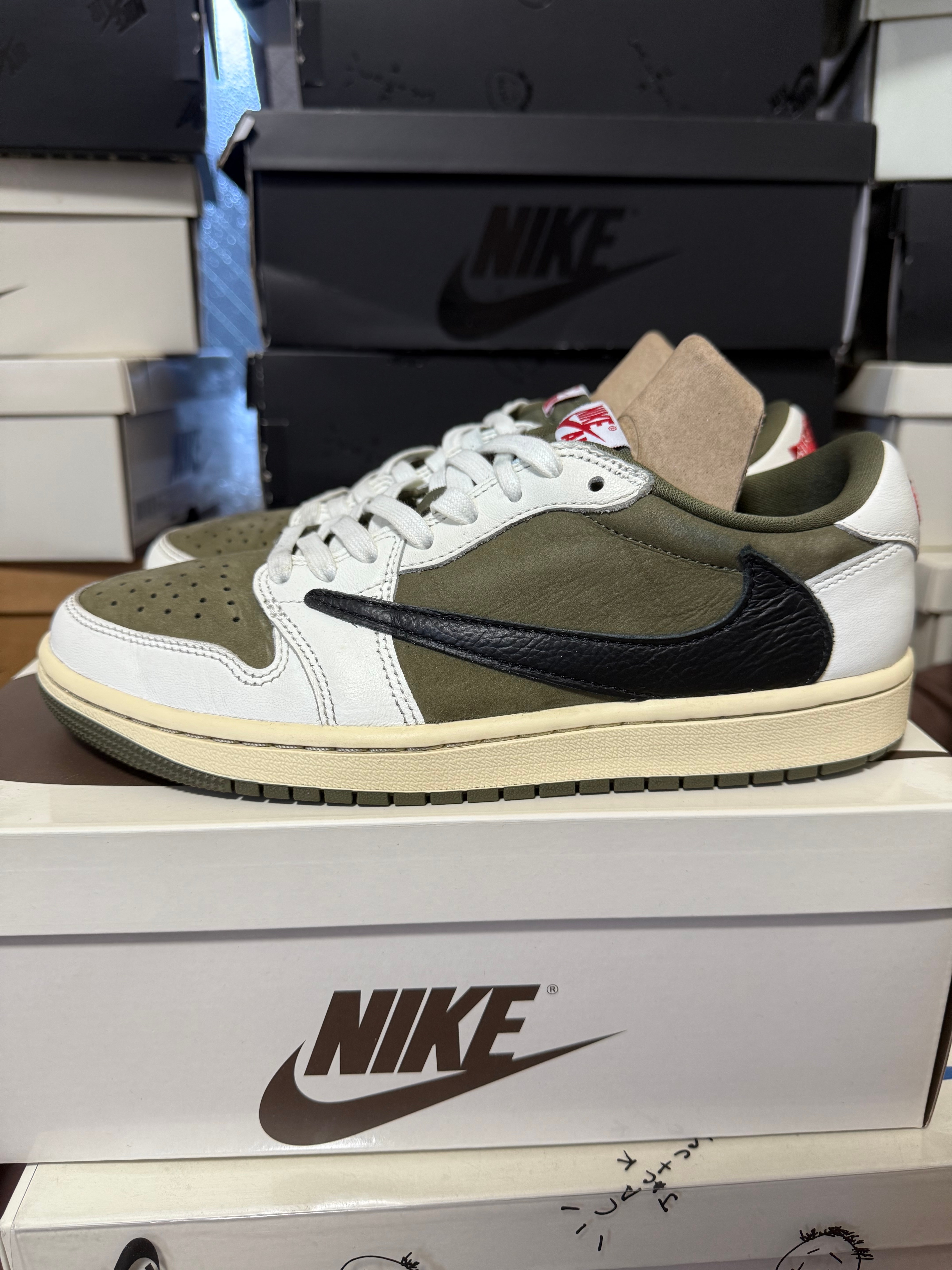 Travis Scott × Nike Air Jordan 1 Low OG SP "Reverse Olive"