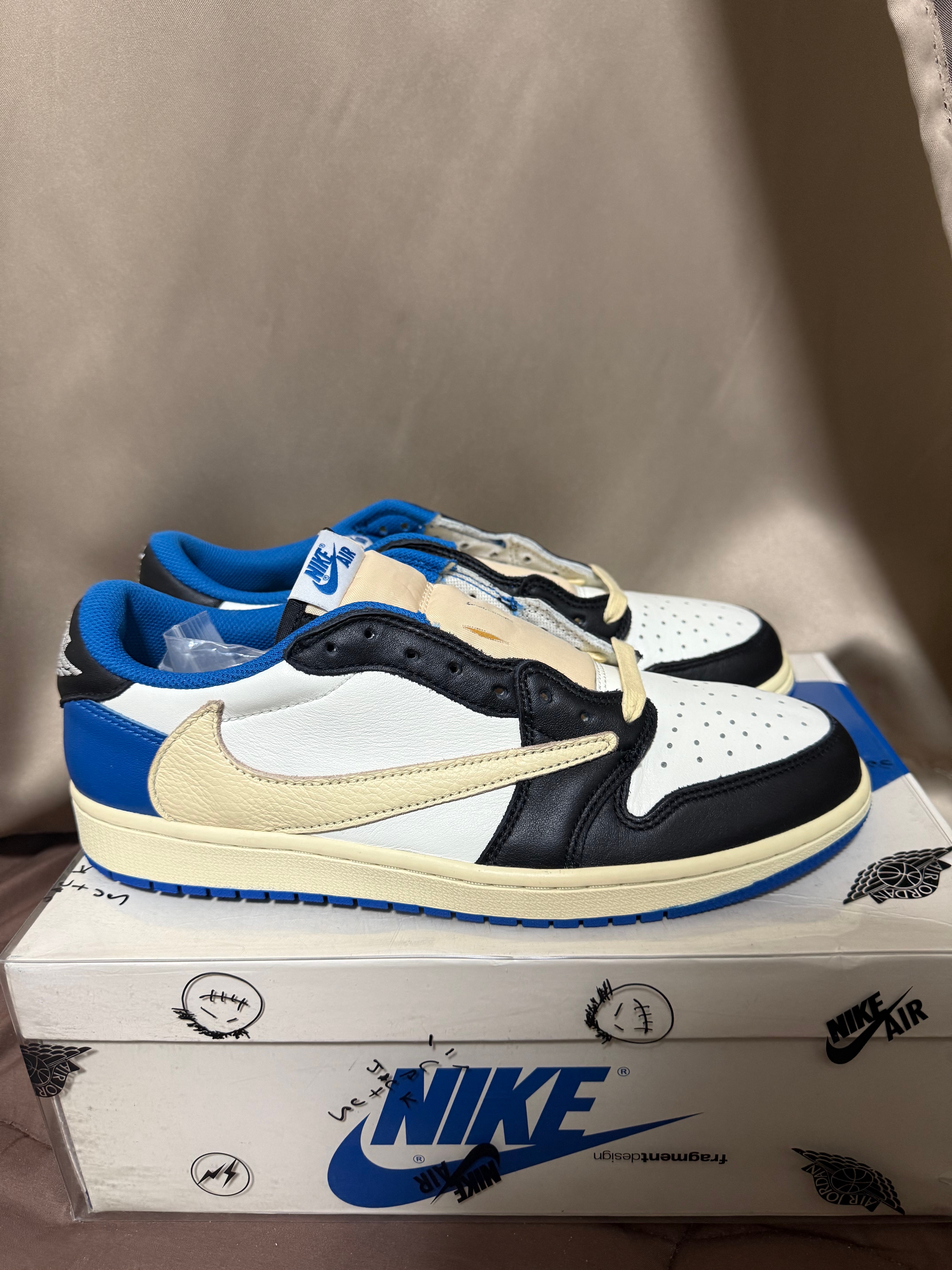 Travis Scott × fragment design × Nike Air Jordan 1 Low OG SP "Military Blue"