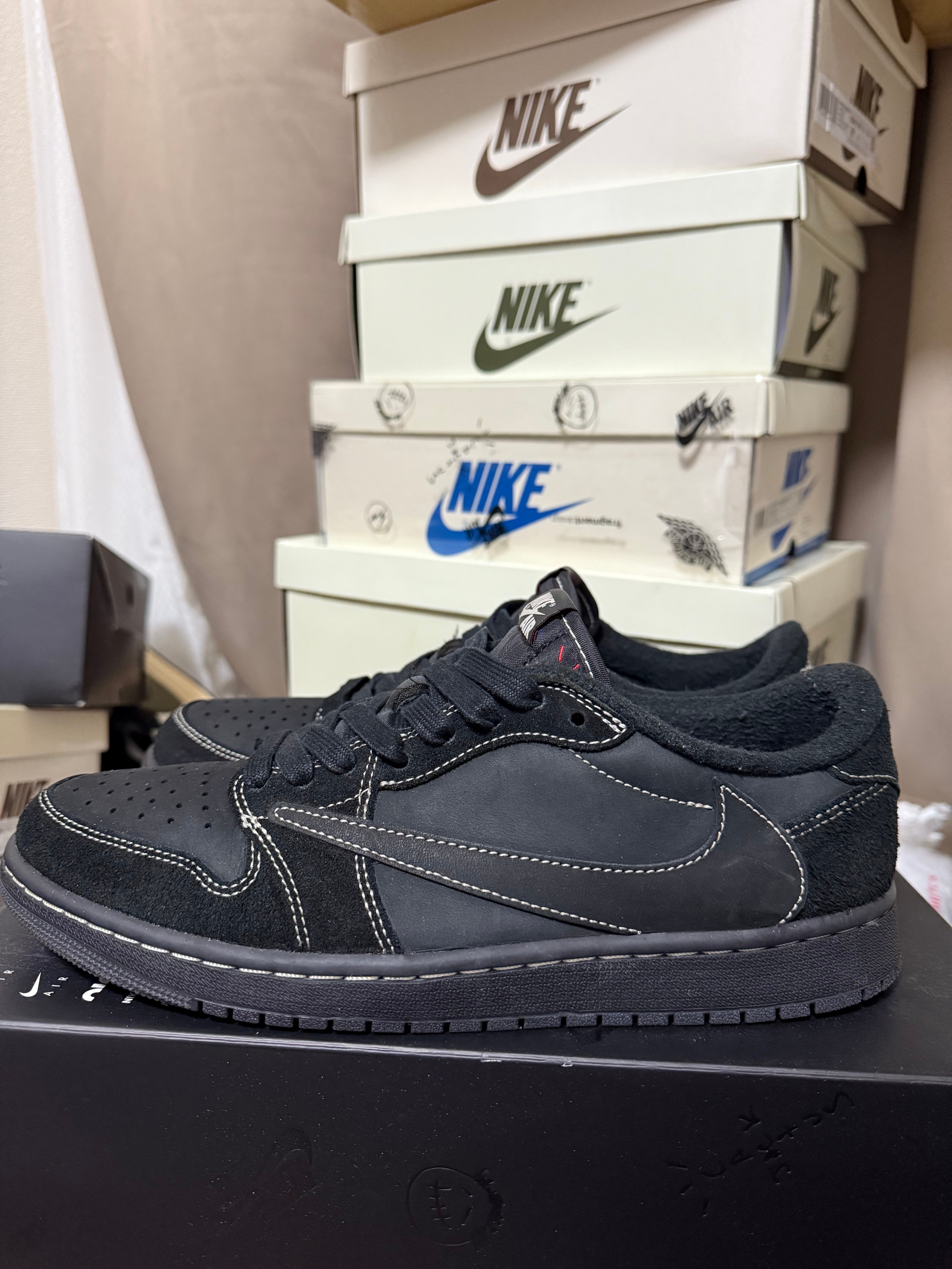 Travis Scott × Nike Air Jordan 1 Low OG SP "Black Phantom"