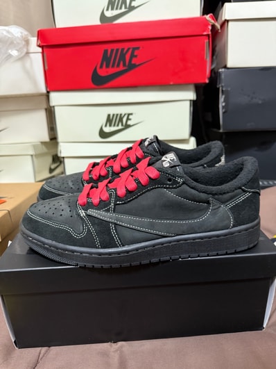 Travis Scott × Nike Air Jordan 1 Low OG SP "Black Phantom"