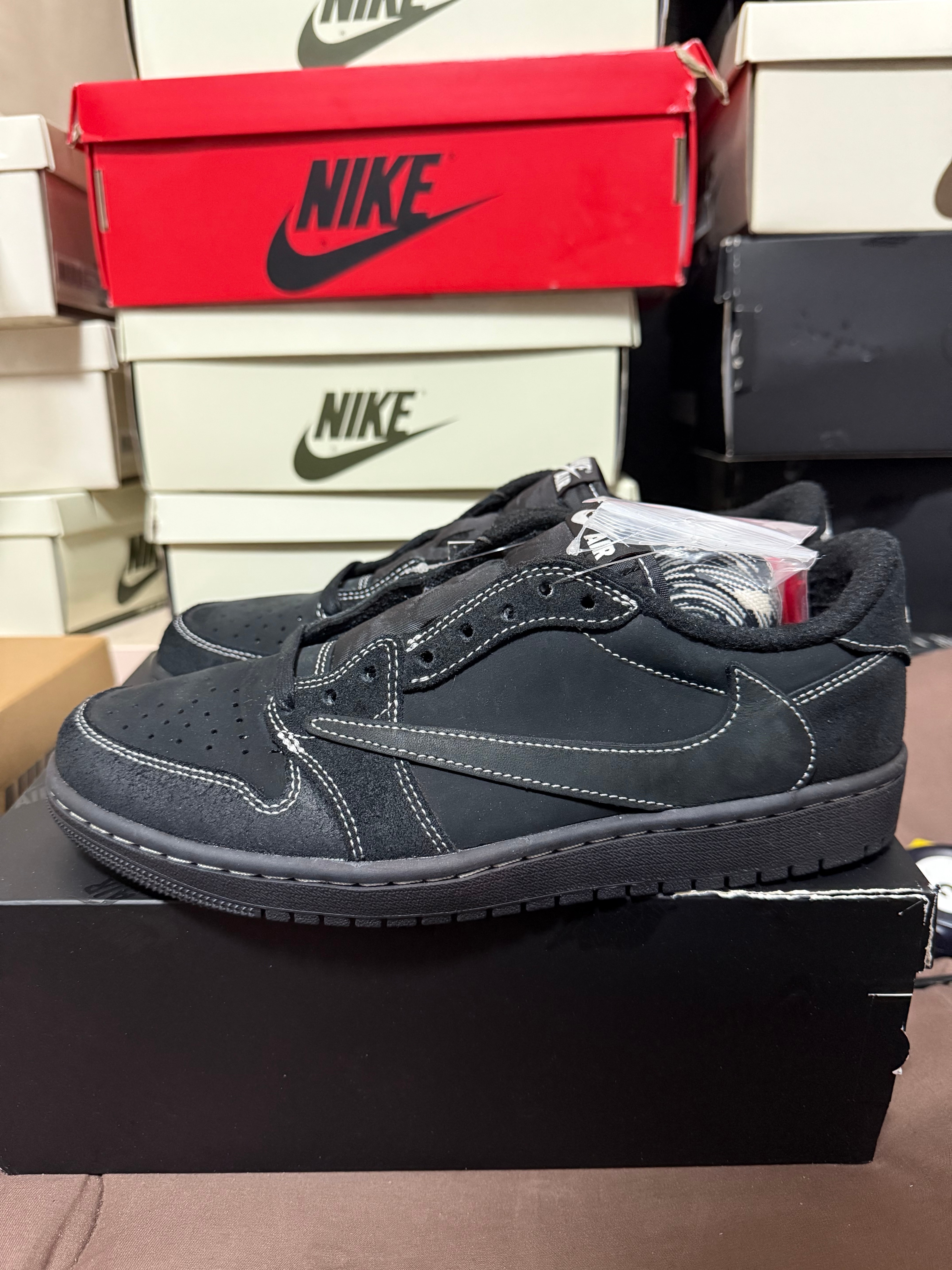 Travis Scott × Nike Air Jordan 1 Low OG SP "Black Phantom"