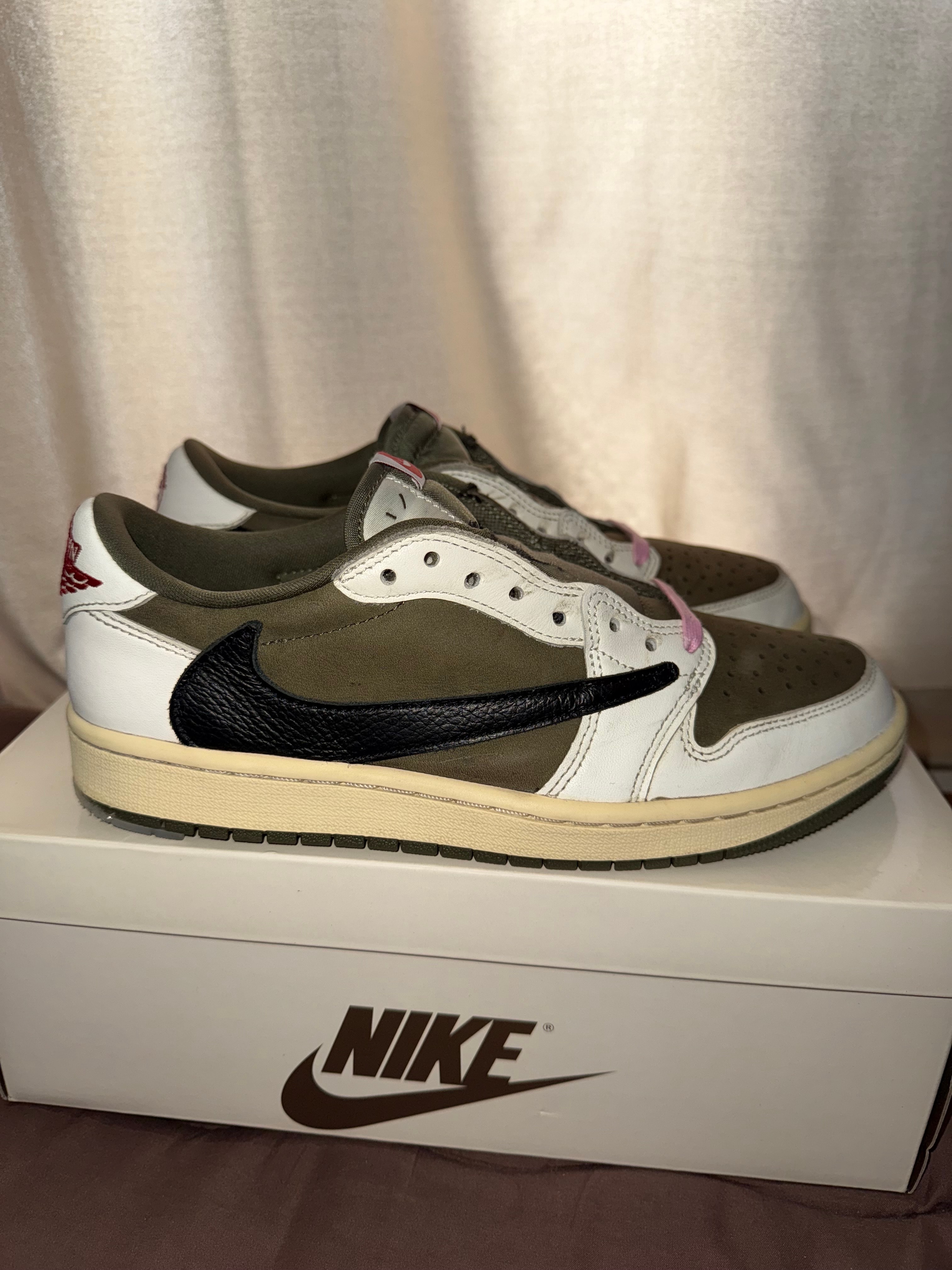 Travis Scott × Nike Air Jordan 1 Low OG SP "Reverse Olive"