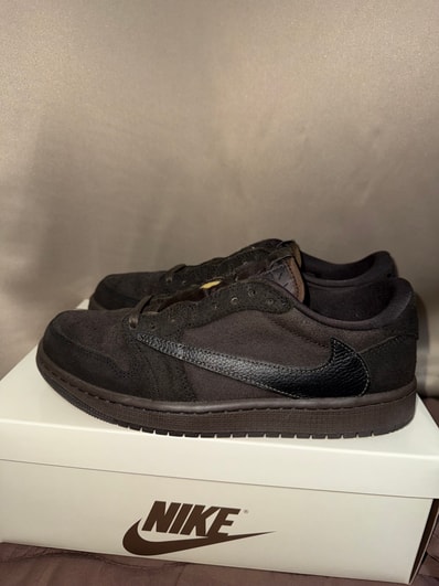 Travis Scott × Nike Air Jordan 1 Low OG SP "Velvet Brown and Dark Mocha"