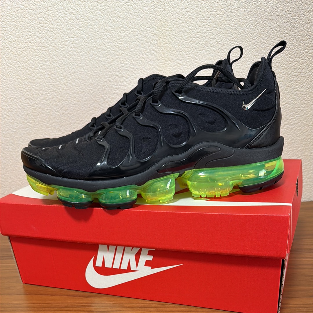 Nike Air Vapormax Plus "Black/Volt Sole"