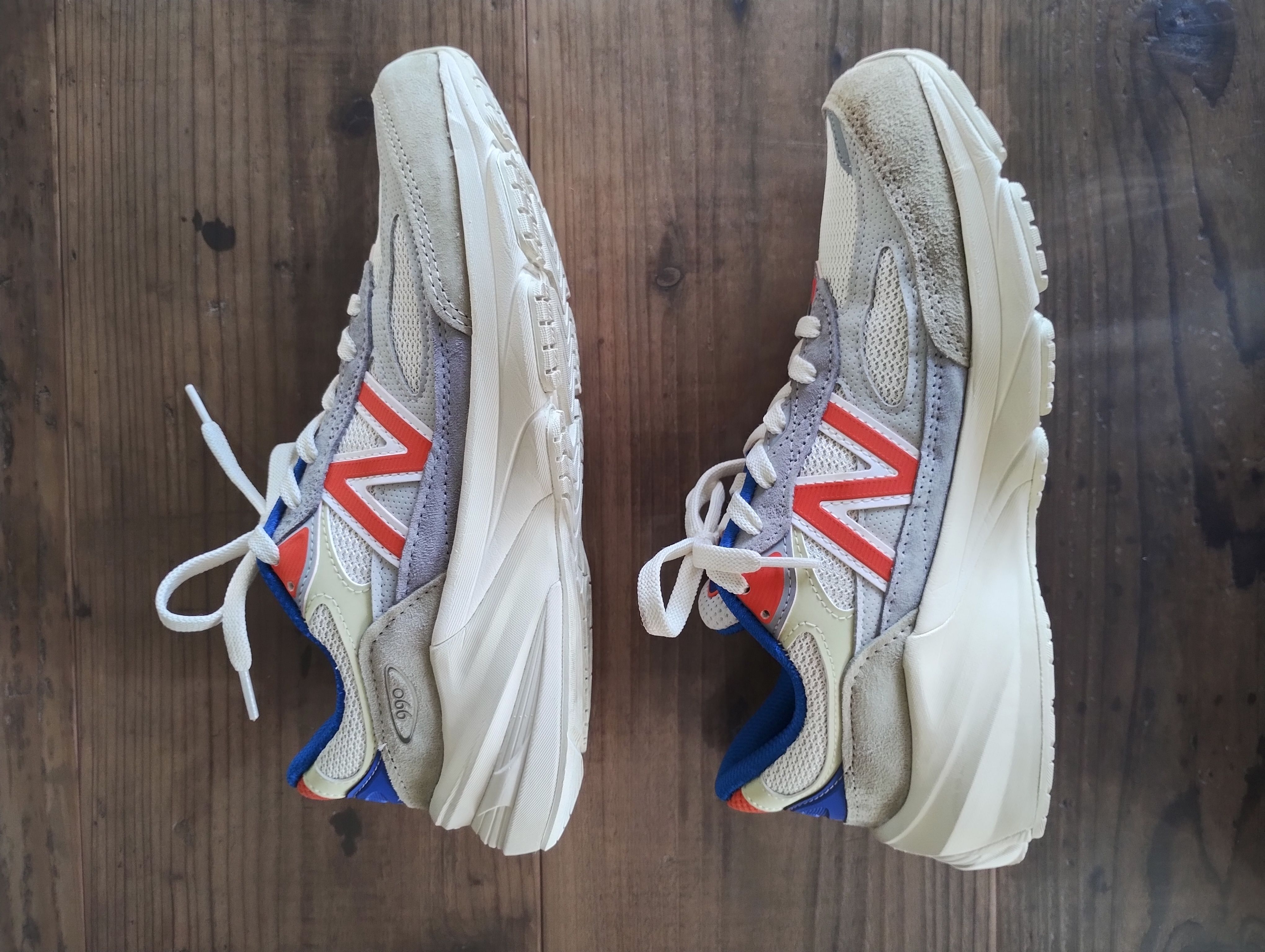 KITH × New Balance 990V6 Madison Square Garden "Sanddrift"