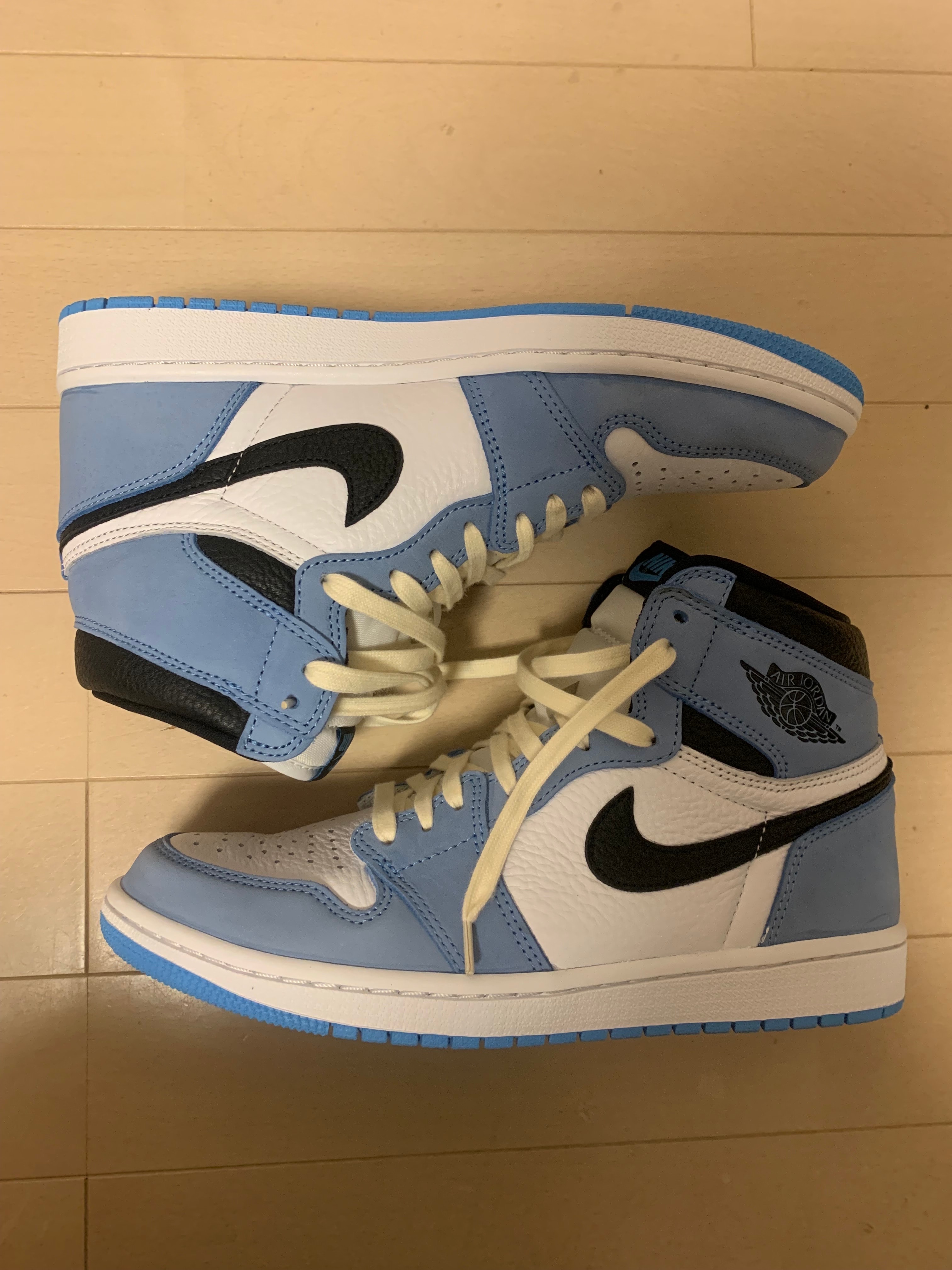 Nike Air Jordan 1 High OG "University Blue"