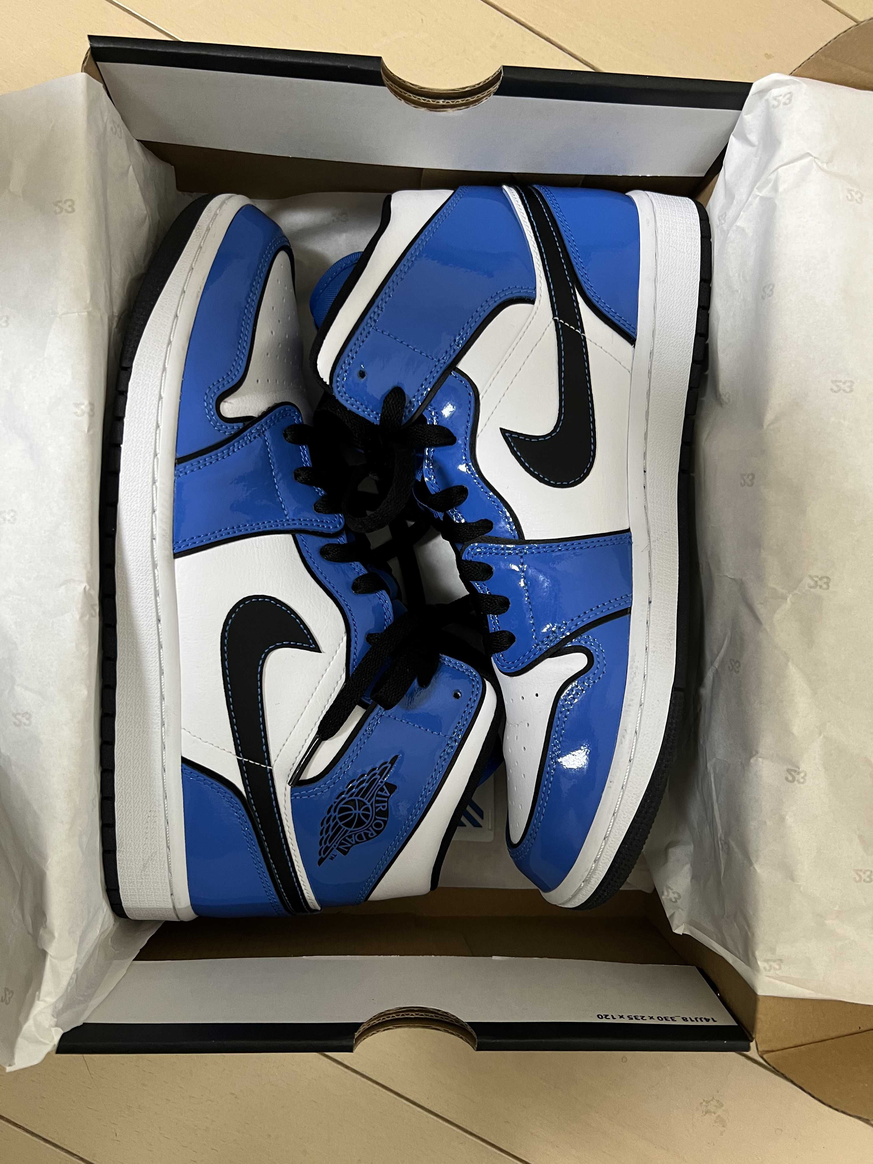 Nike Air Jordan 1 Mid SE "Signal Blue"