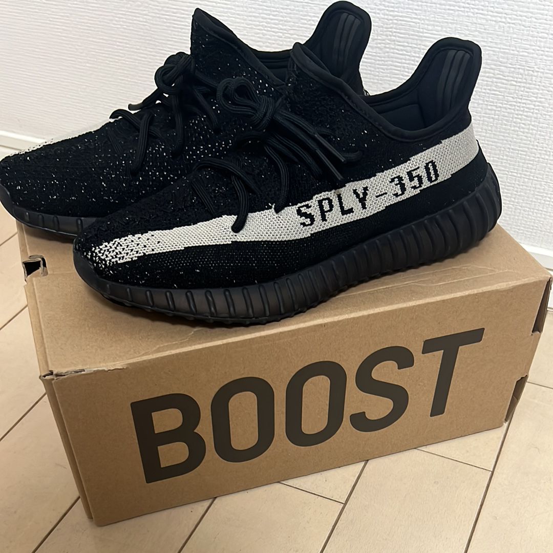 adidas YEEZY Boost 350 V2 "Oreo"
