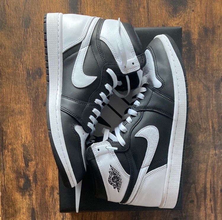Nike Air Jordan 1 Retro High OG "Black/White"
