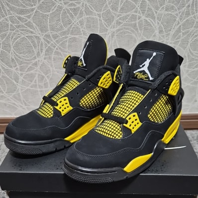 Nike Air Jordan 4 Retro "Thunder"(2023)