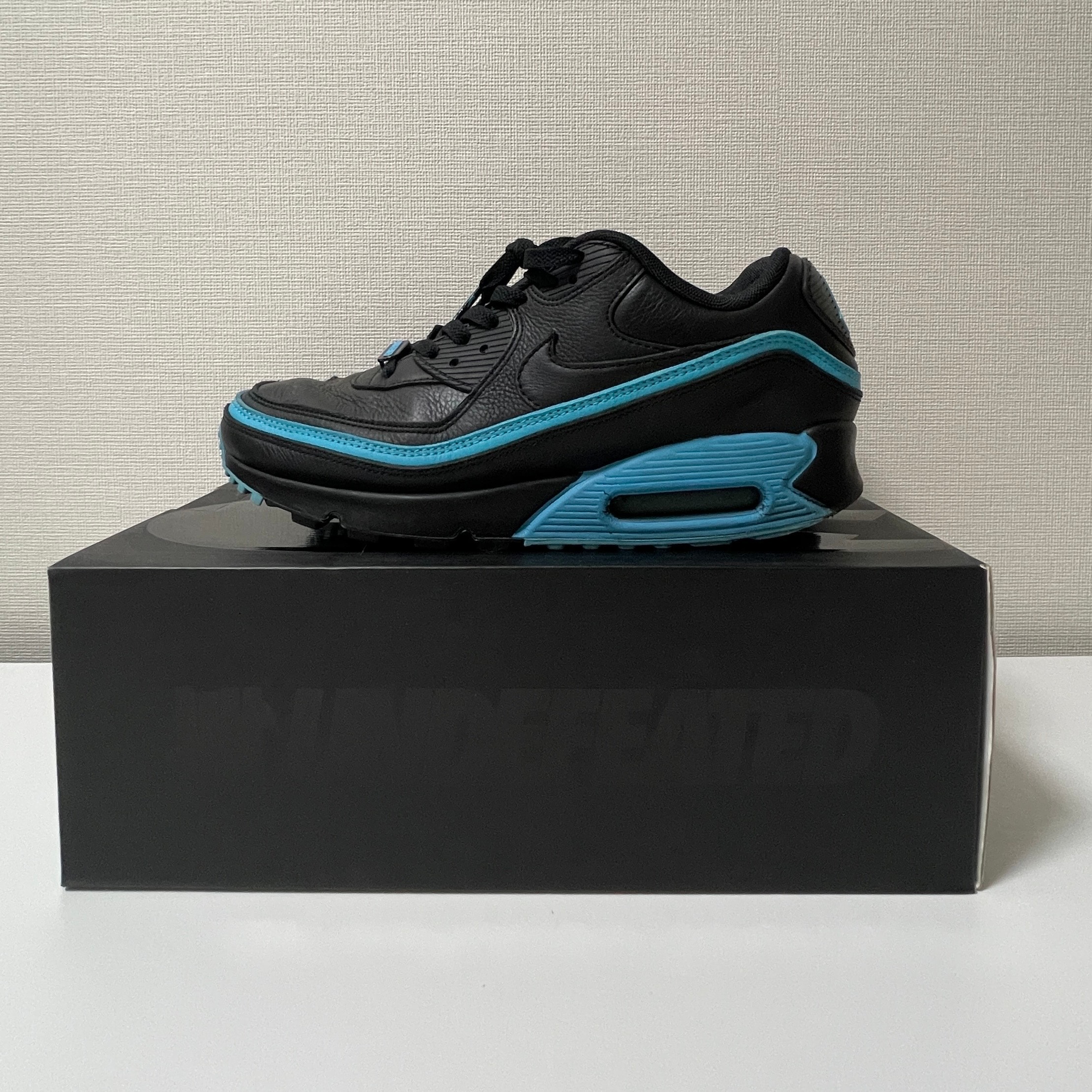 UNDEFEATED × Nike Air Max 90 "Black/Blue"