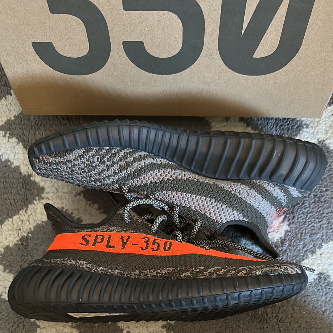 adidas YEEZY Boost 350V2 "Carbon Beluga"
