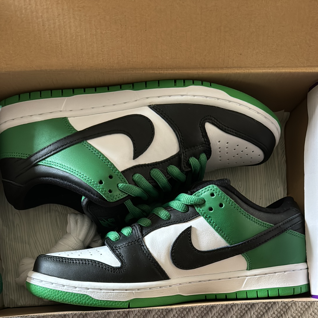 Nike SB Dunk Low Pro "Black and Classic Green"