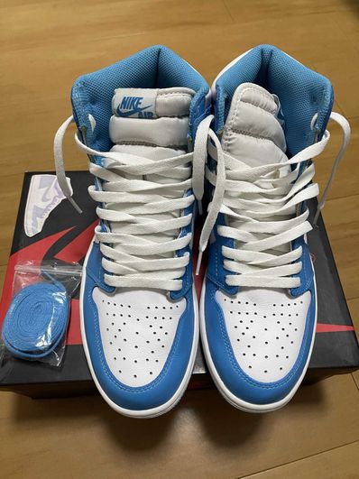 Nike Air Jordan 1 Retro High "UNC"
