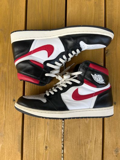 Nike Air Jordan 1 Retro High "Black/White/Sail/Gym Red"