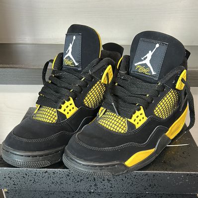 Nike Air Jordan 4 Retro "Thunder"(2023)