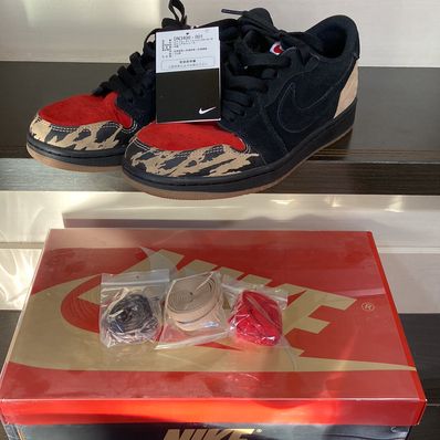 Sole Fly × Nike Air Jordan 1 Low "Black and Sport Red"