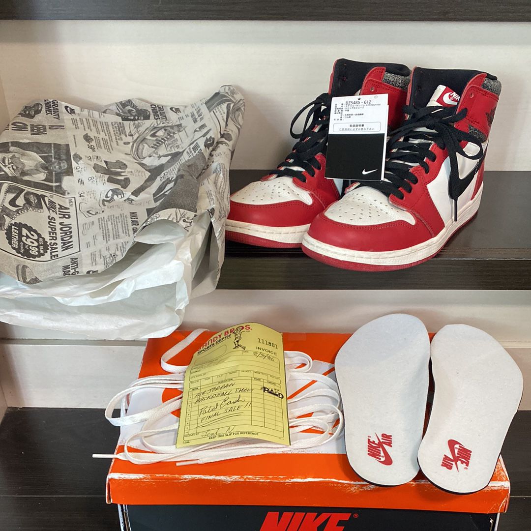 Nike Air Jordan 1 High OG "Lost & Found/Chicago"