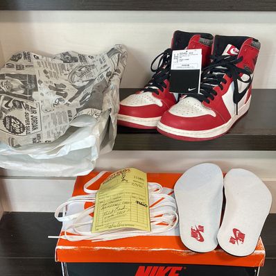 Nike Air Jordan 1 High OG "Lost & Found/Chicago"