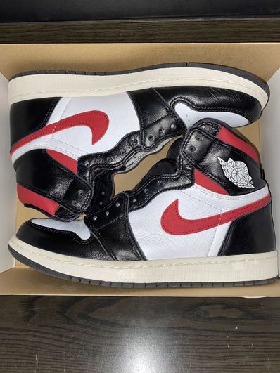 Nike Air Jordan 1 Retro High "Black/White/Sail/Gym Red"