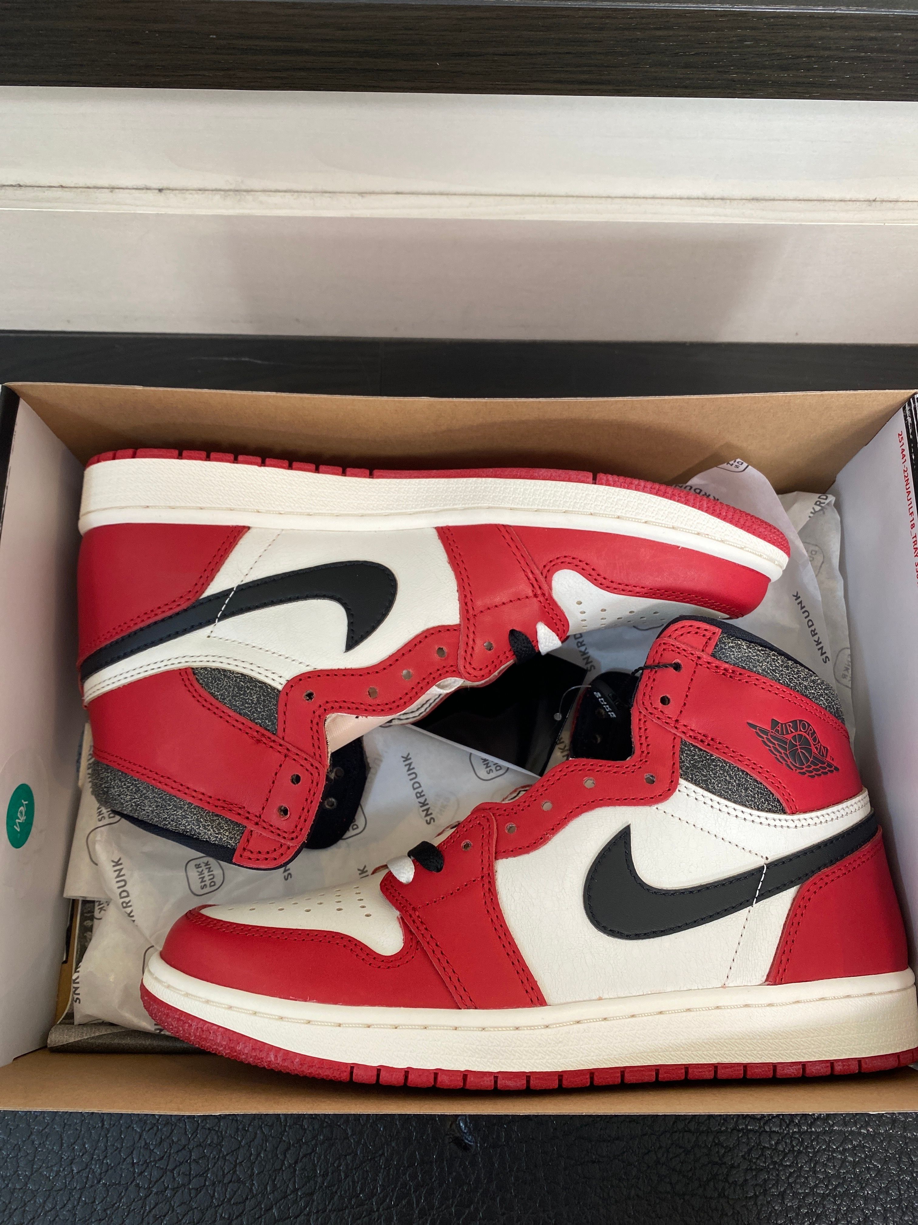 Nike Air Jordan 1 High OG "Lost & Found/Chicago"