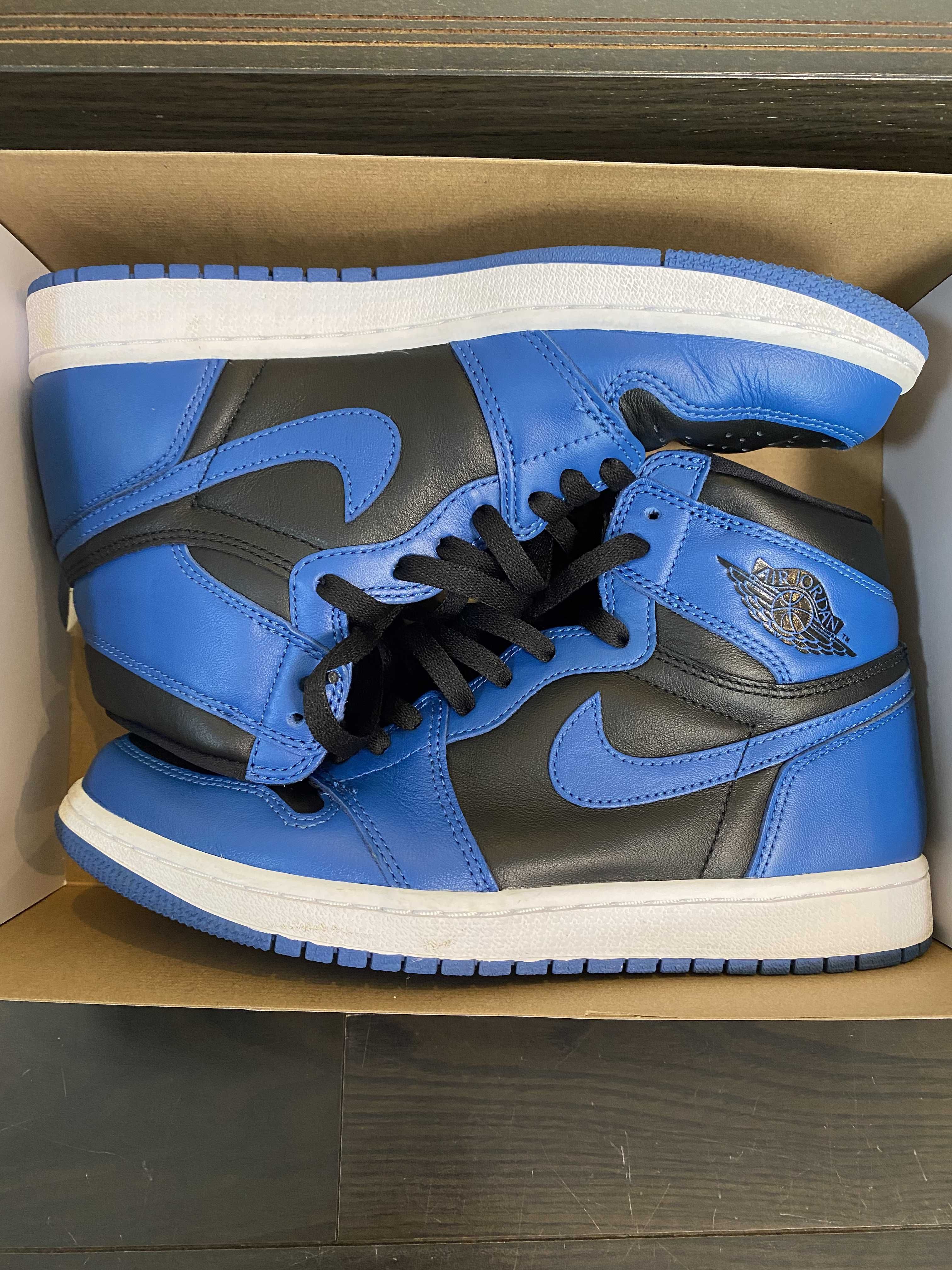 Nike Air Jordan 1 Retro High OG "Dark Marina Blue"