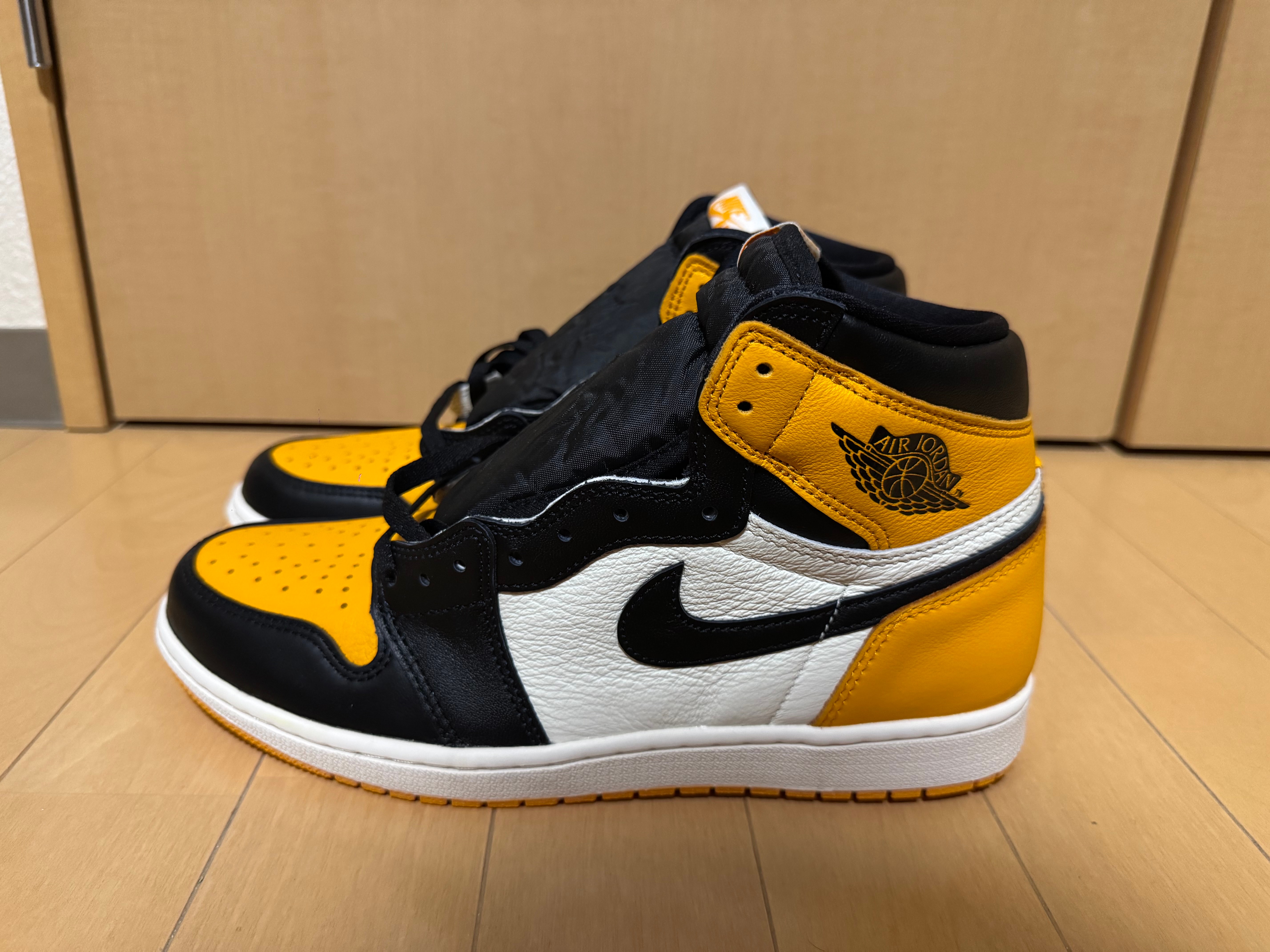 NIKE AIR JORDAN 1 Taxi エアジョーダン　タクシー Nike Air Jordan 1 Mid 