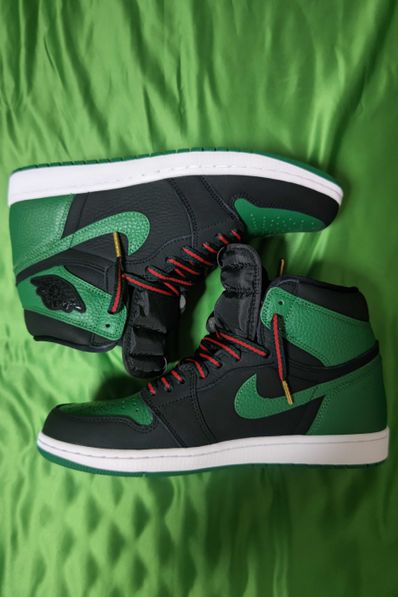 Nike Air Jordan 1 Retro High OG "Black/Pine Green" (2020)