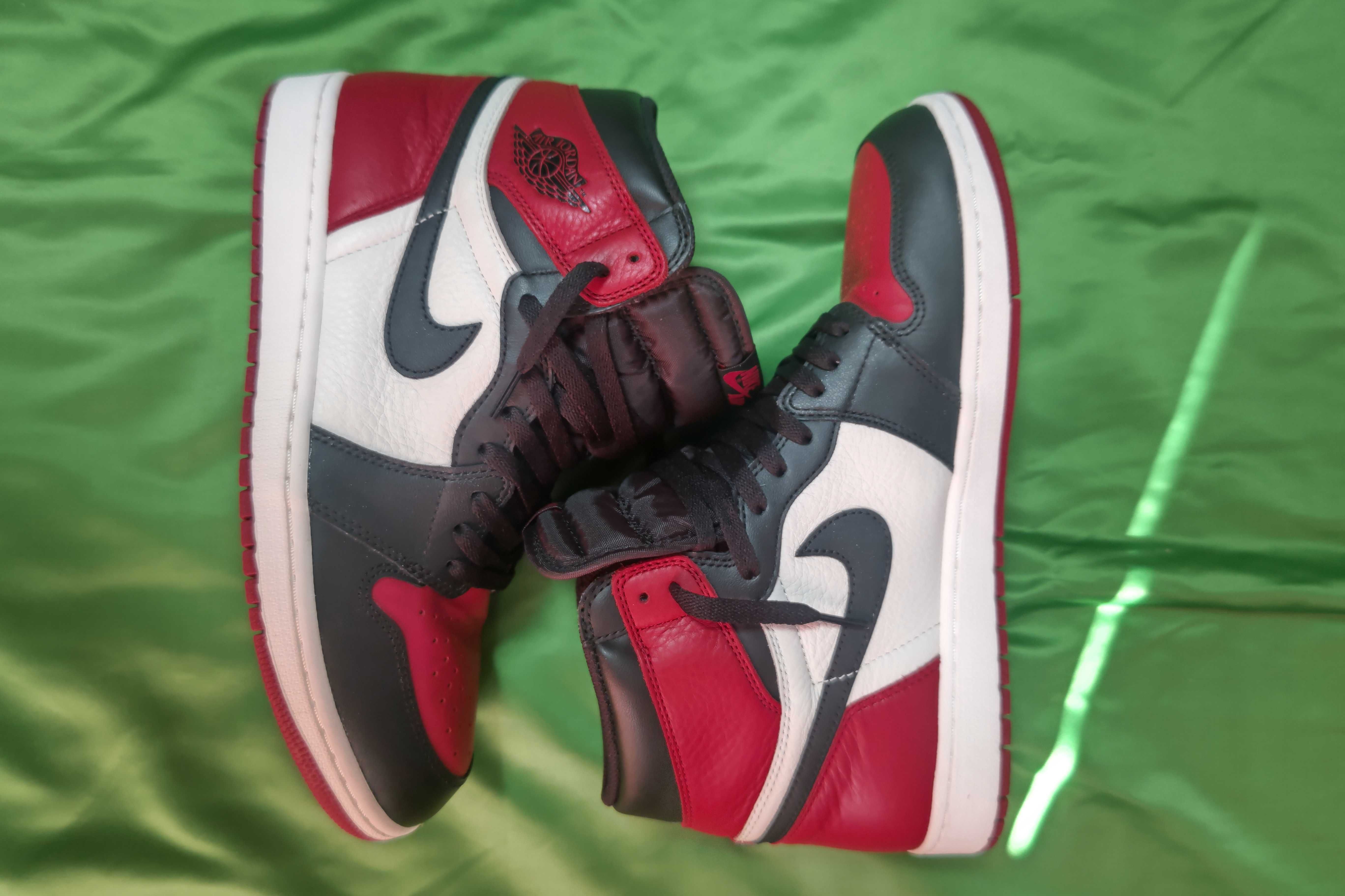 Nike Air Jordan 1 Retro High OG "Bred Toe"