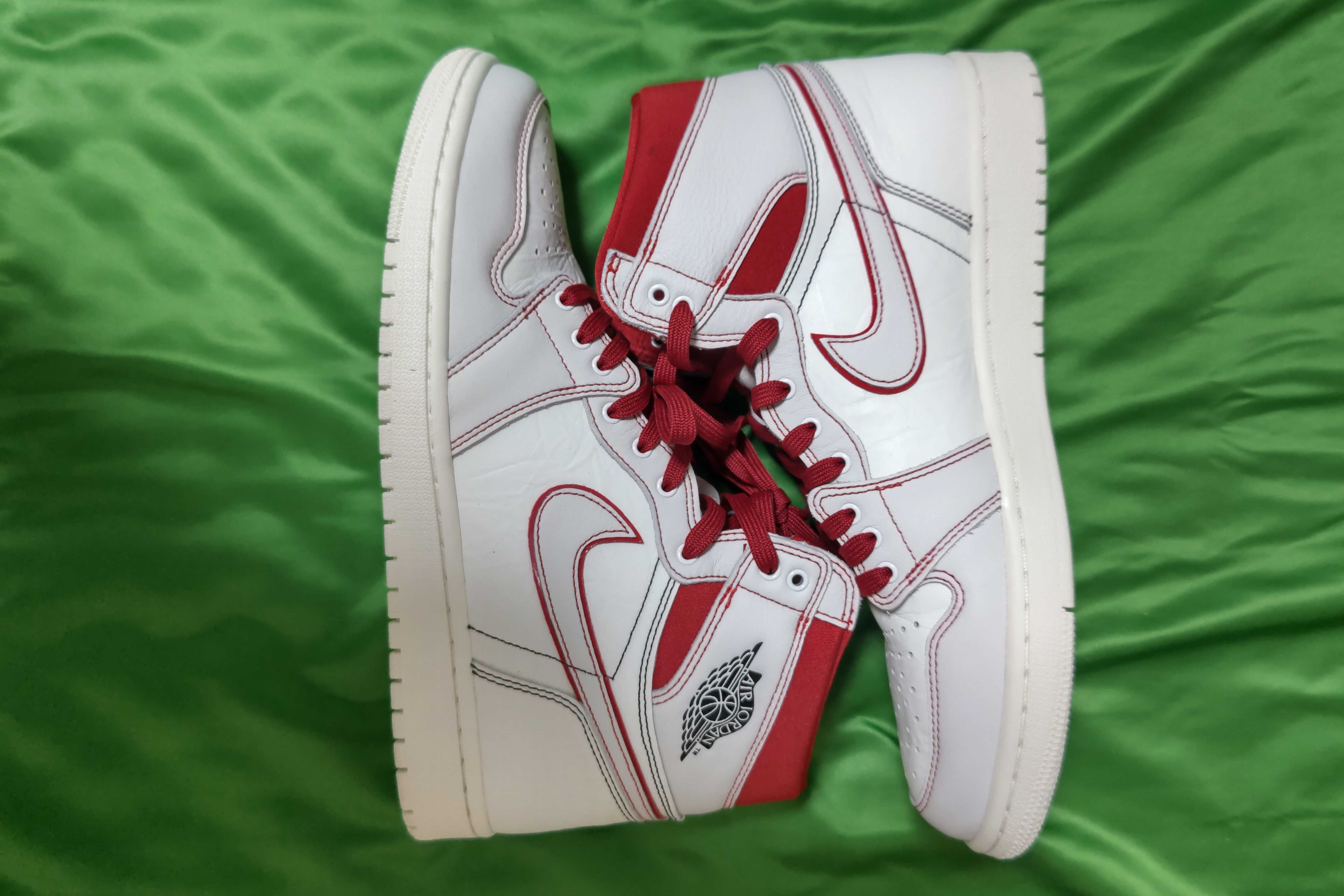 Nike Air Jordan 1 Retro High OG "Sail/University Red"     