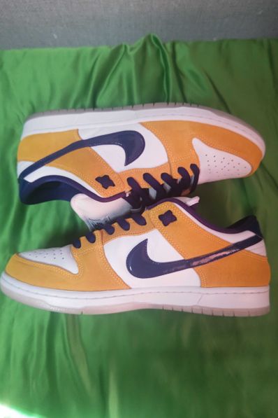 Nike SB Dunk Low "Laser Orange"