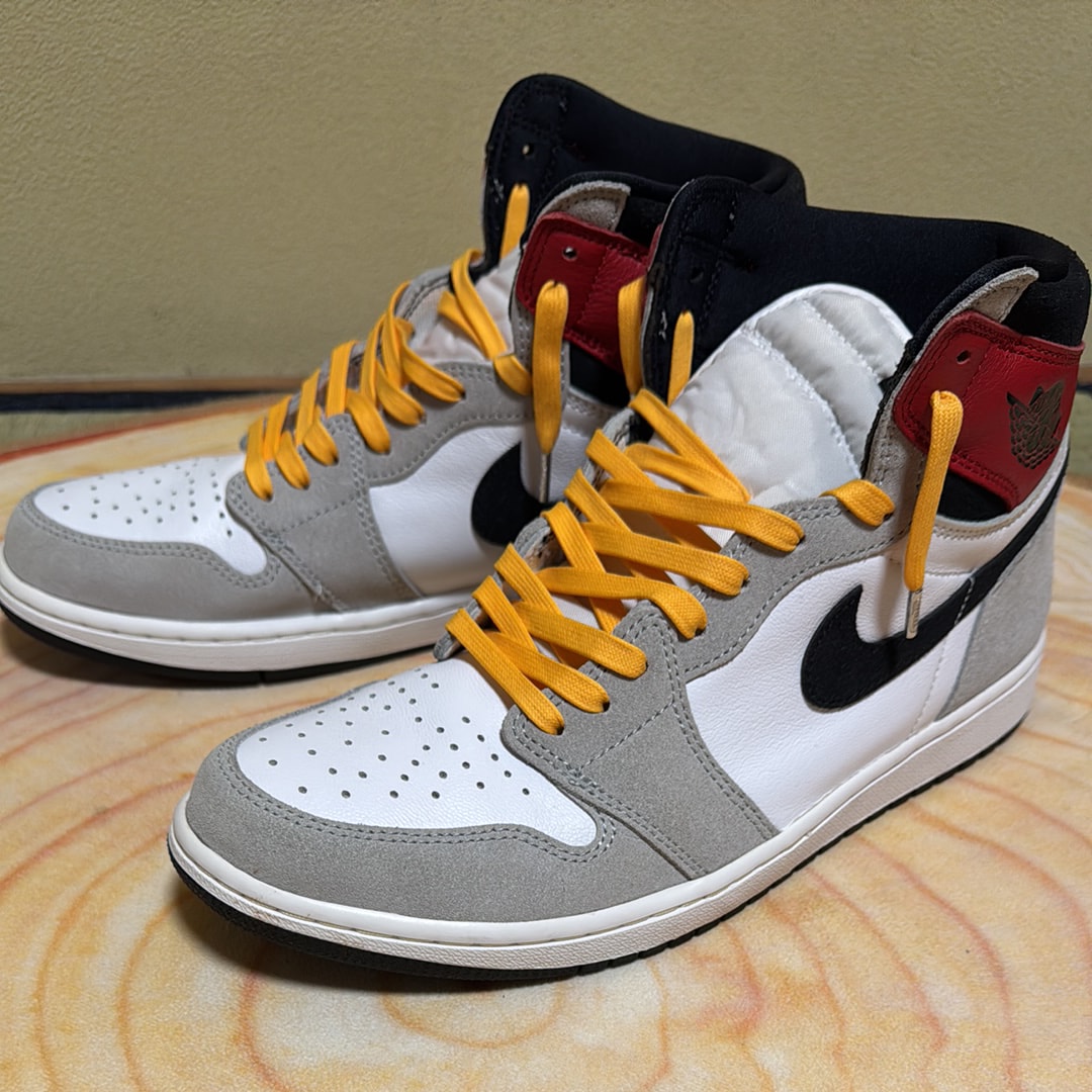 Nike Air Jordan 1 High OG "White/Black/Light Smoke Grey"