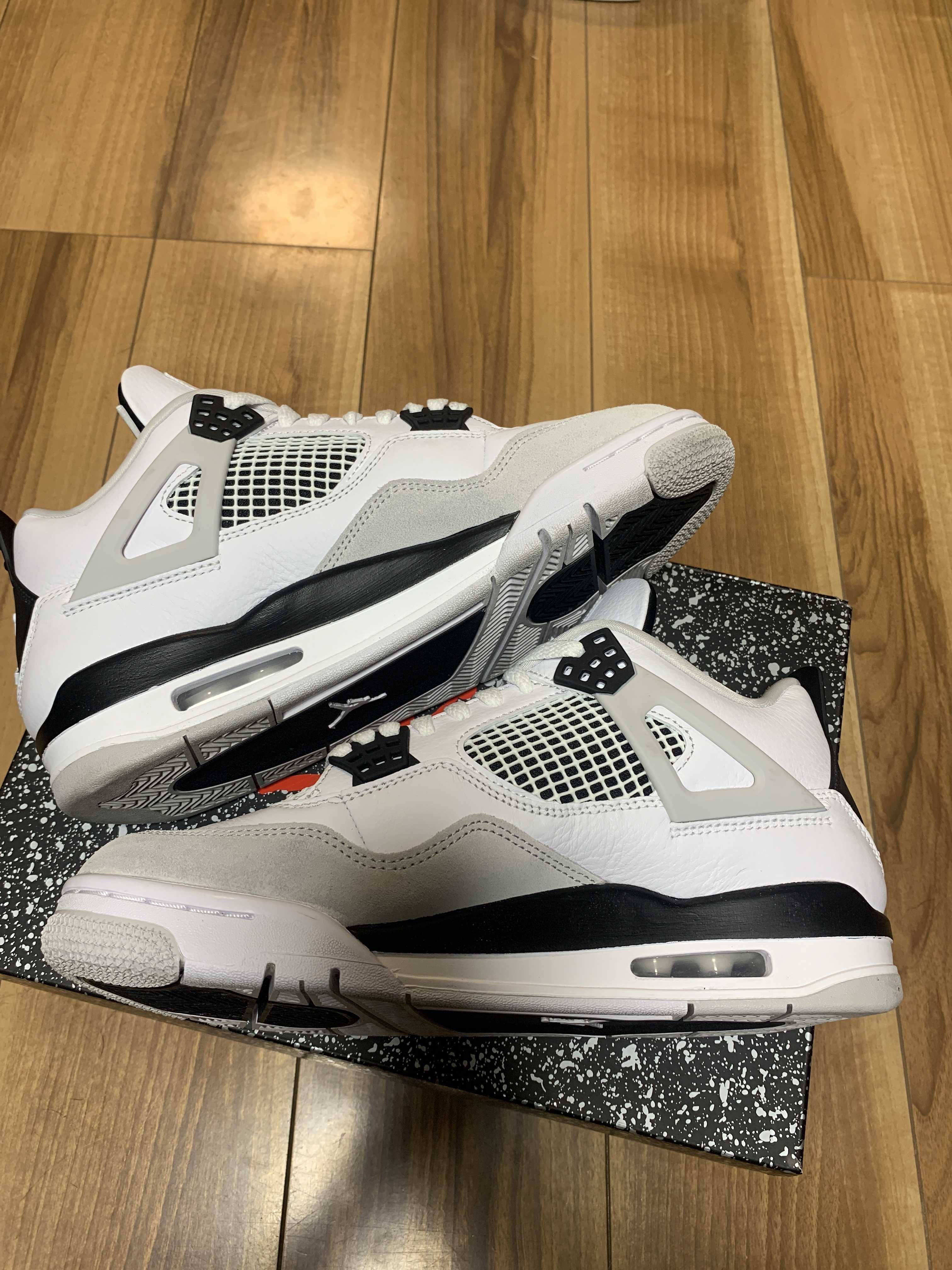 Nike Air Jordan 4 "Military Black"