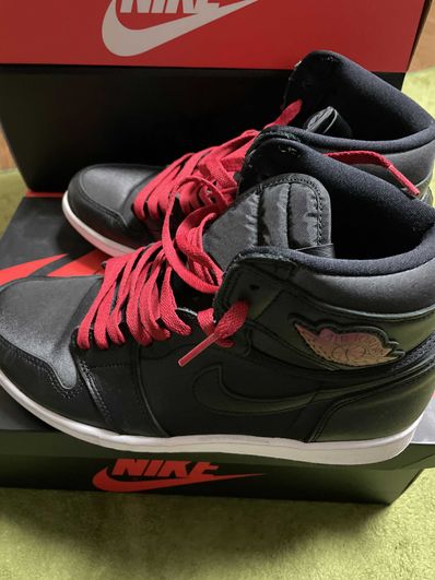 Nike Air Jordan 1 Retro High OG "Black/Metallic Silver/Gym Red"