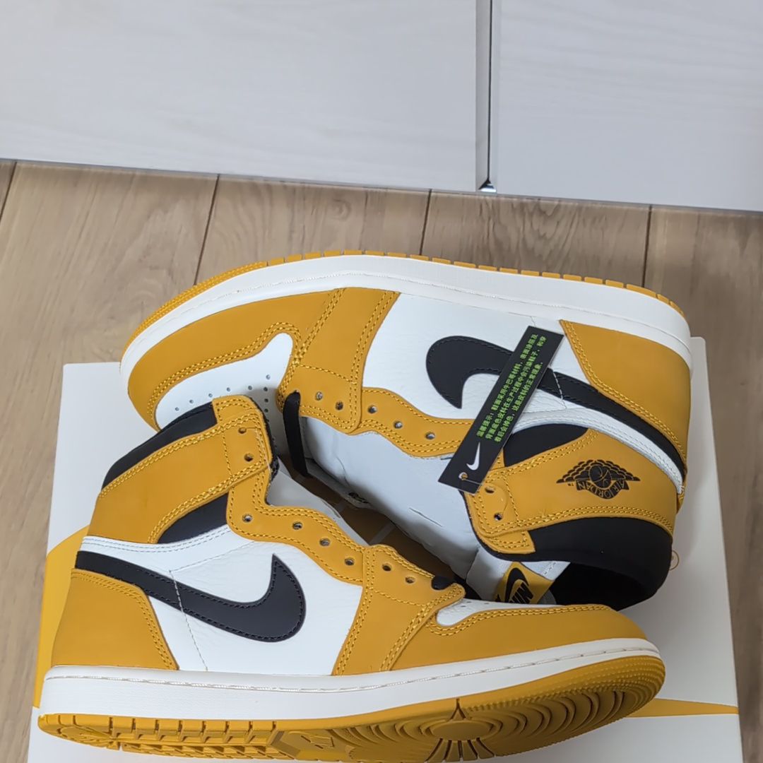 Nike Air Jordan 1 Retro High OG "Yellow Ochre"