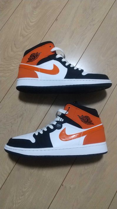NIKE AIR JORDAN 1 MID "SHATTERED BACKBOARD"