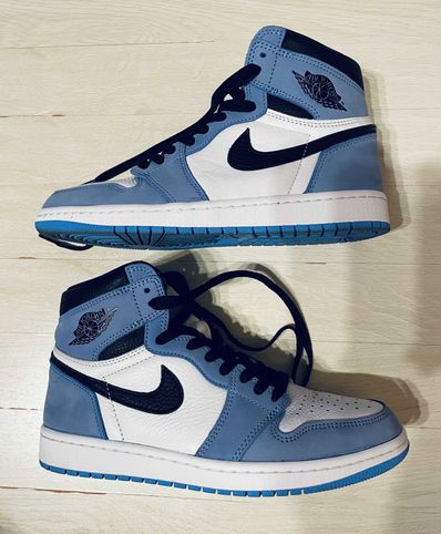 Nike Air Jordan 1 High OG "University Blue"