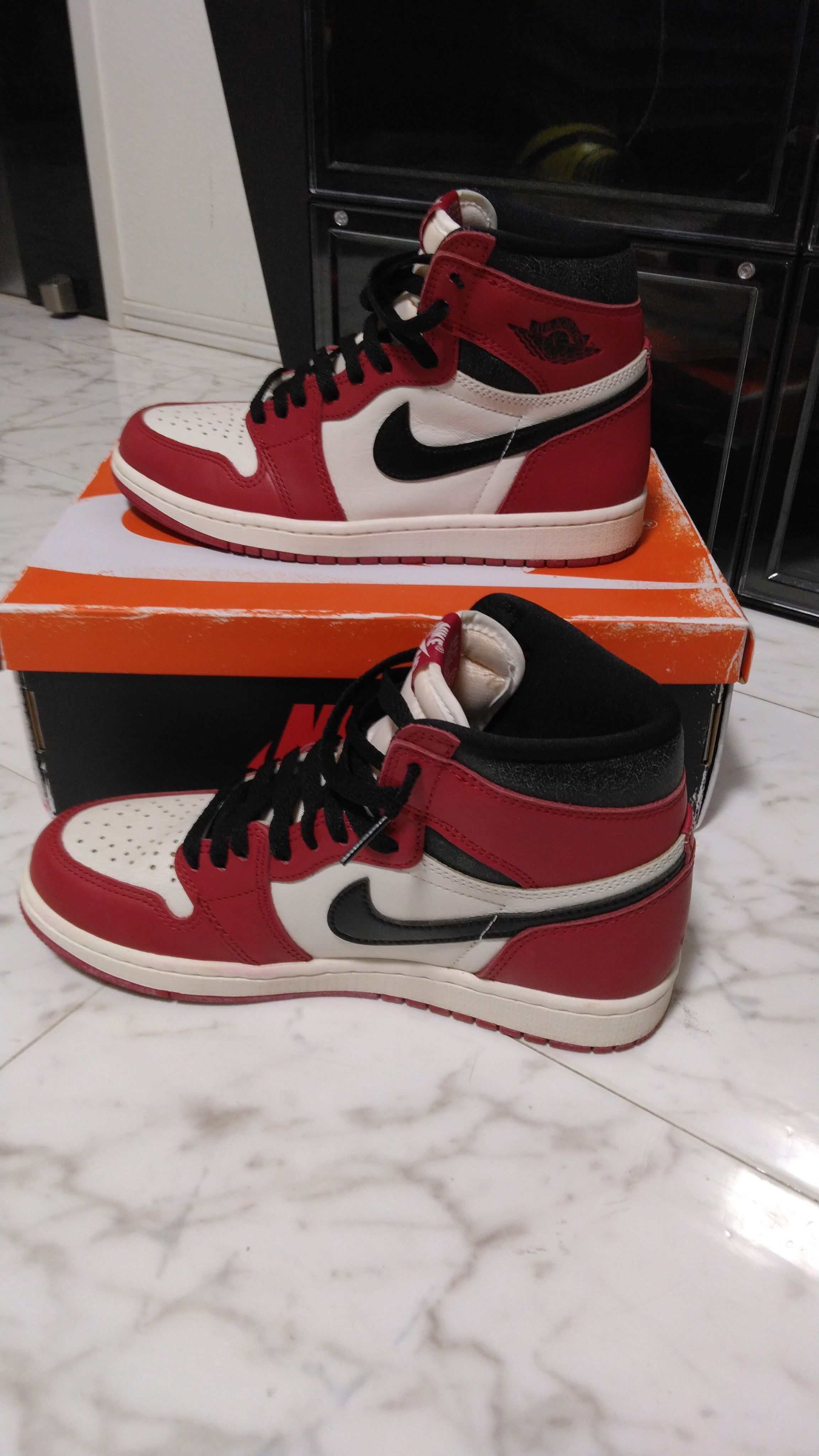 Nike Air Jordan 1 High OG "Lost & Found/Chicago"