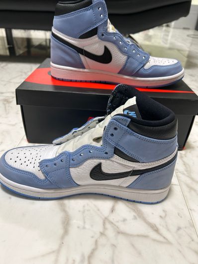 Nike Air Jordan 1 High OG "University Blue"