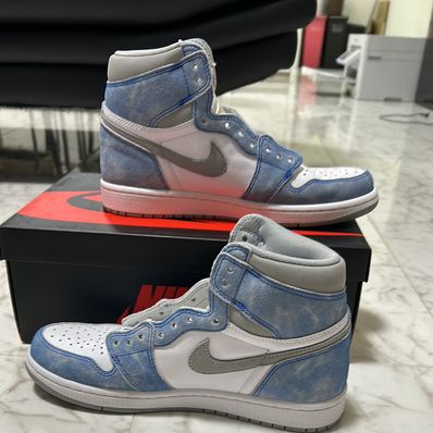 Nike Air Jordan 1 High OG "Hyper Royal"