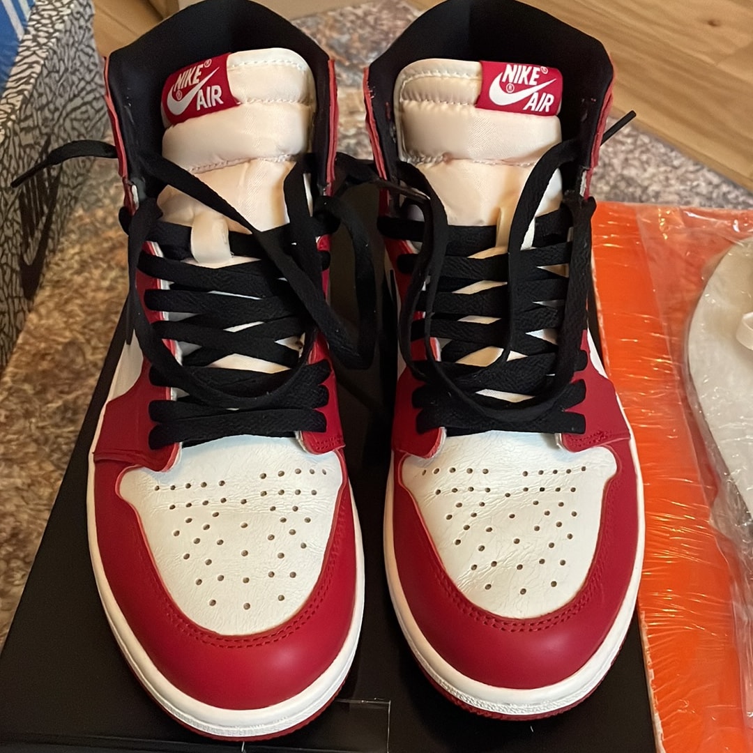 Nike Air Jordan 1 High OG "Lost & Found/Chicago"