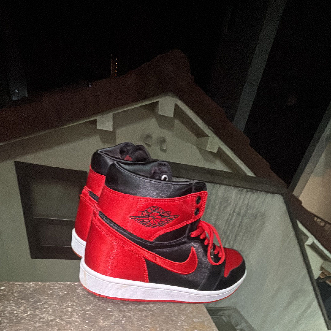Nike Women's Air Jordan 1 Retro High OG "Satin Bred"