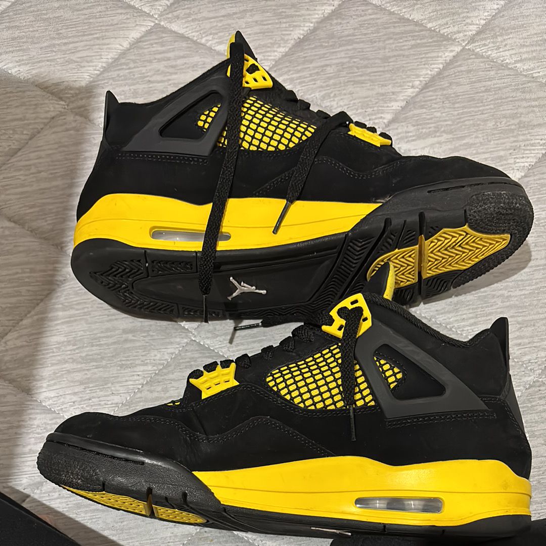Nike Air Jordan 4 Retro "Thunder"(2023)