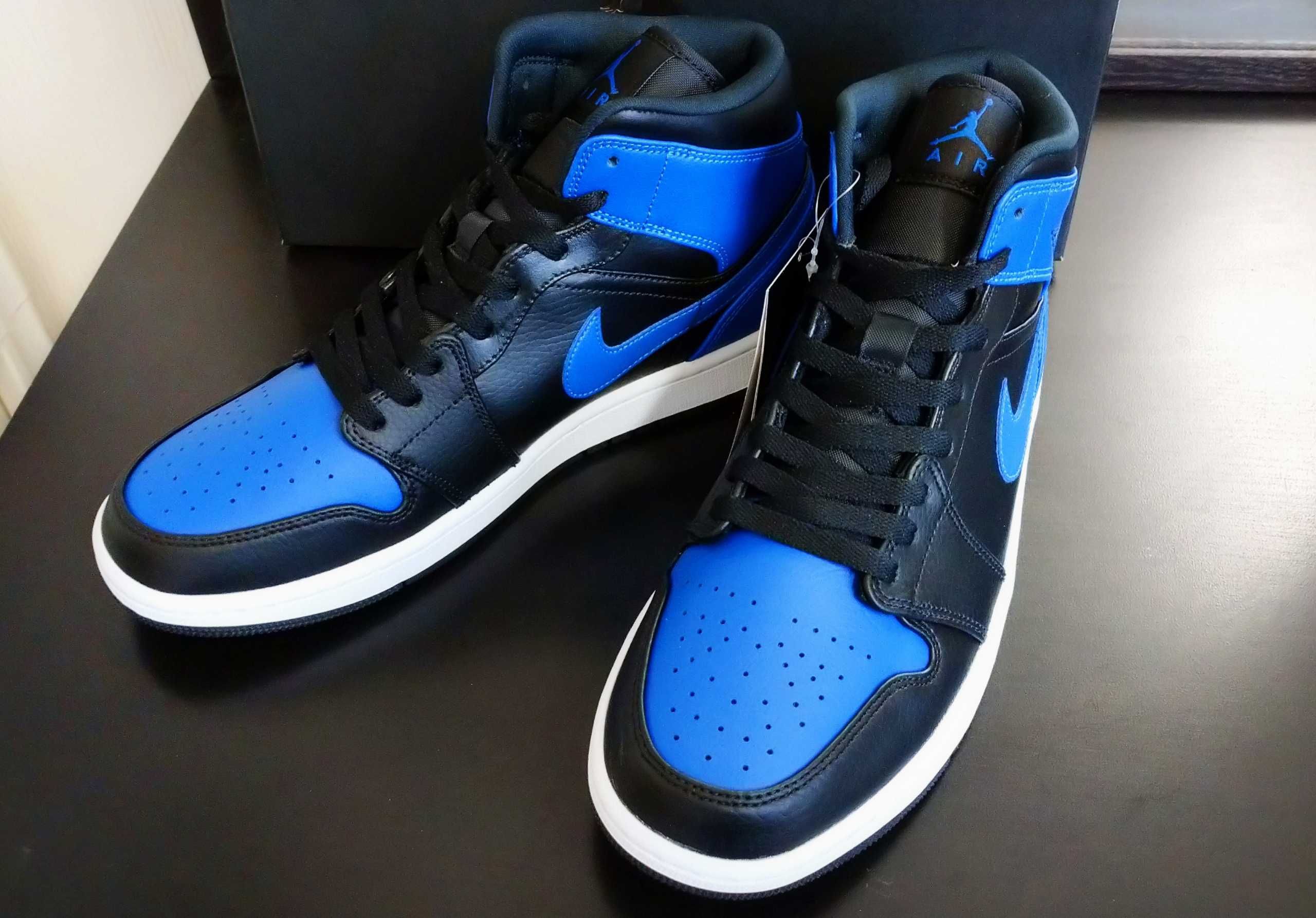 Nike Air Jordan 1 Mid "Hyper Royal"