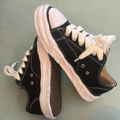 Maison MIHARA YASUHIRO PETERSON 23 OG Sole Canvas Low-top Sneaker "Black"